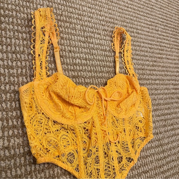For Love & Lemons Sammie Bustier Crop Top Yellow Medium - Picture 4 of 8